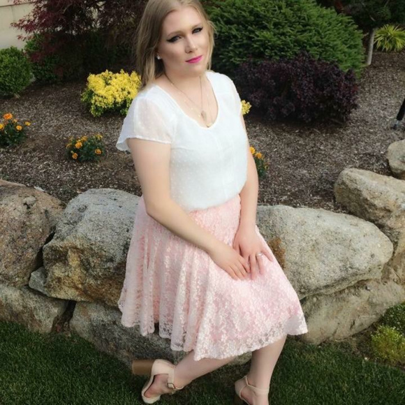 Meet your Posher, Thea - Picture 1 of 3